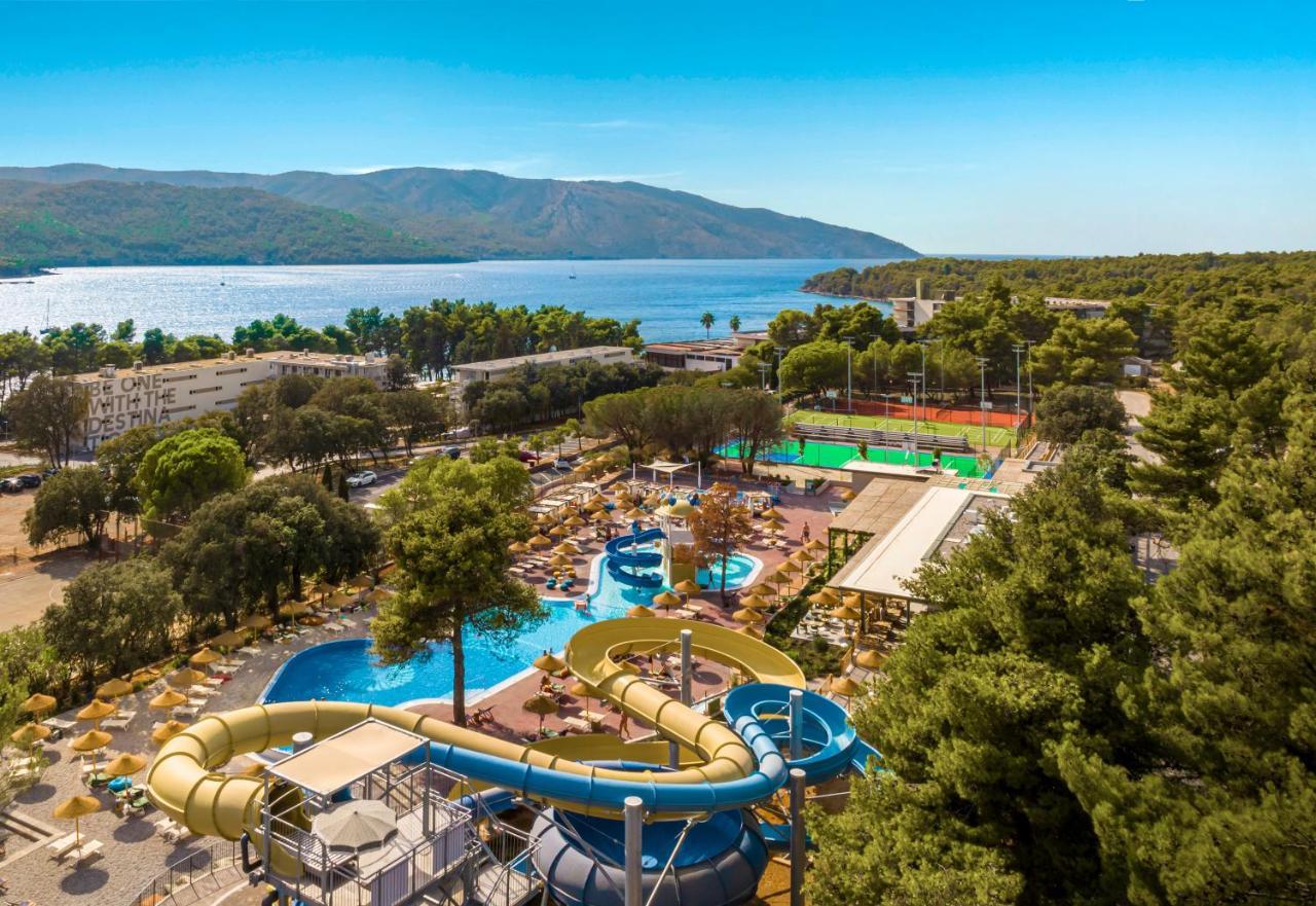 Valamar Amicor Resort Stari Grad  Kültér fotó