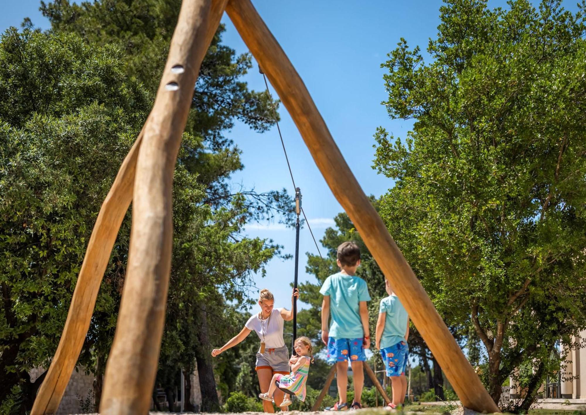 Valamar Amicor Resort Stari Grad  Kültér fotó
